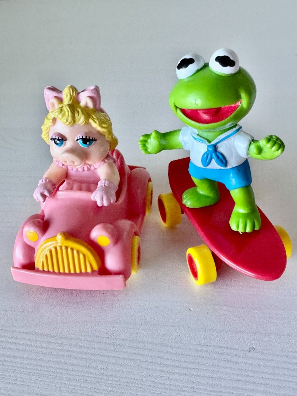 McDonald's Muppet Babies MISS PIGGY Car KERMIT Skateboard Happy Meal Toys 1986